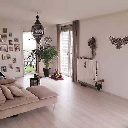 Spacious 2-bedroom Apartment, Perfect Location! Apartman Amszterdam