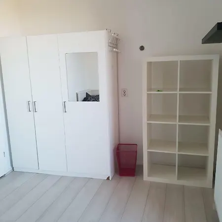 Spacious 2-bedroom Apartment, Perfect Location! Amsterdam